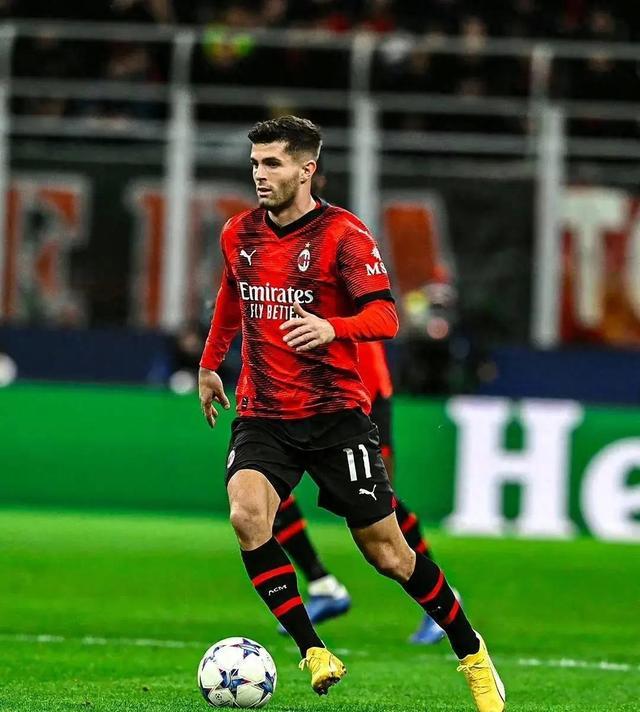 AC米兰训练开放日，国际比赛日外线爆发引欢呼，西甲在即，赛季目标并未改变的简单介绍