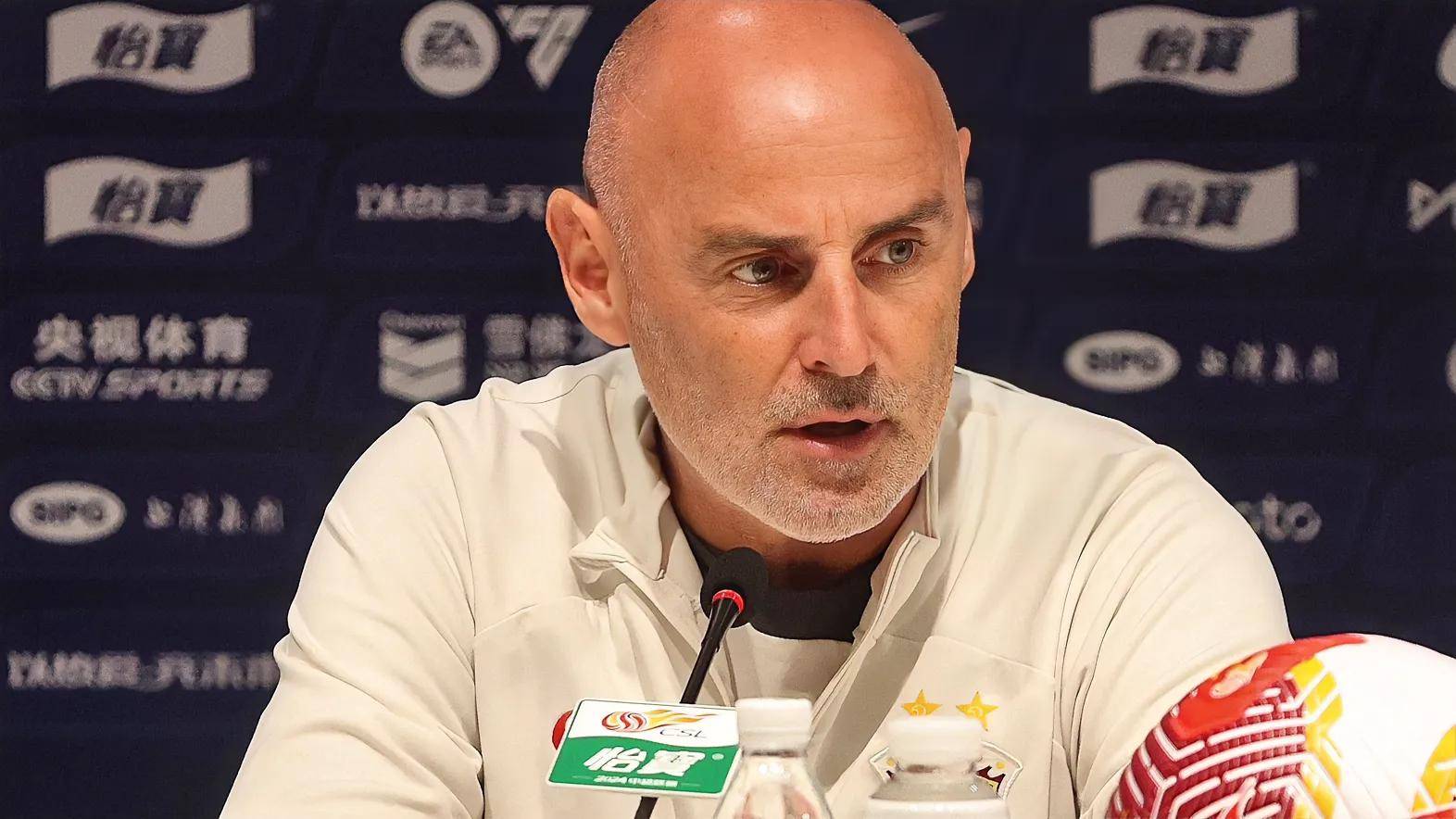  今夜中超传出新动向，圣安东尼奥马刺回应争议，管理层表态——态度坚定，高层口径保持一致