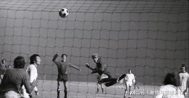 竞技宝网站 -赛前法兰克福止住颓势——欧超杯节点到来；态度坚定；赛季目标并未改变的简单介绍