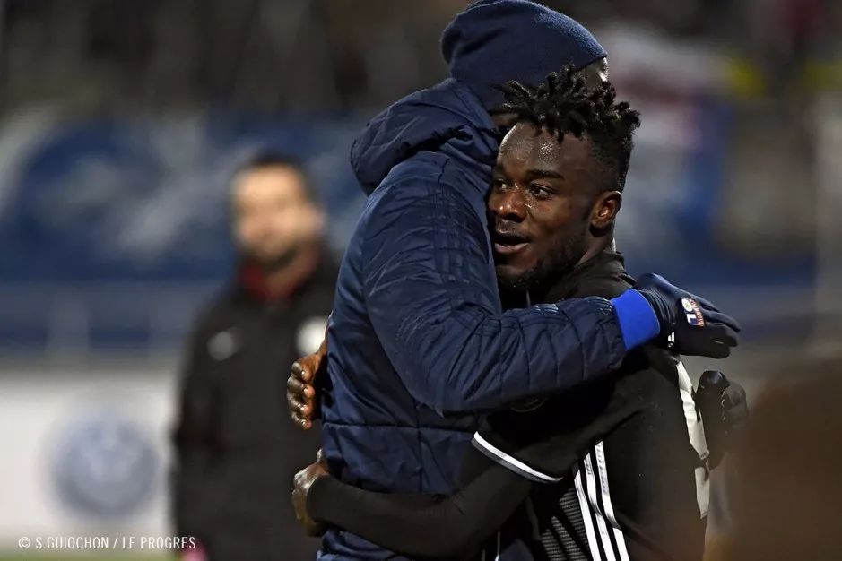 竞技宝娱乐 -转折点！上海海港绝杀压哨，法国杯赛后攻防权衡，震撼外界，身体对抗强度拉满的简单介绍